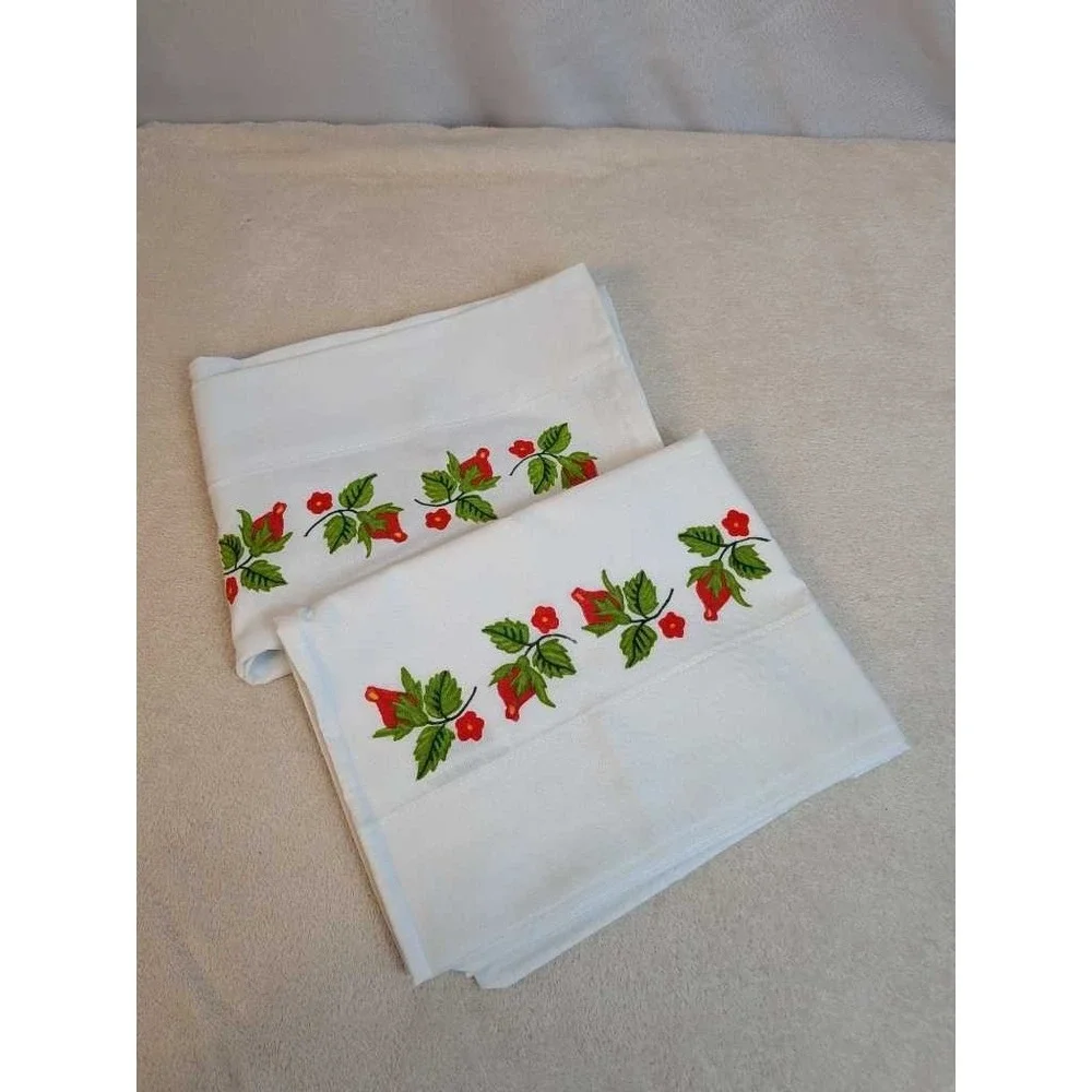 Cannon Monticello Embroidered Pillowcases‎ Red Rose Floral White Cotton Set of 2
